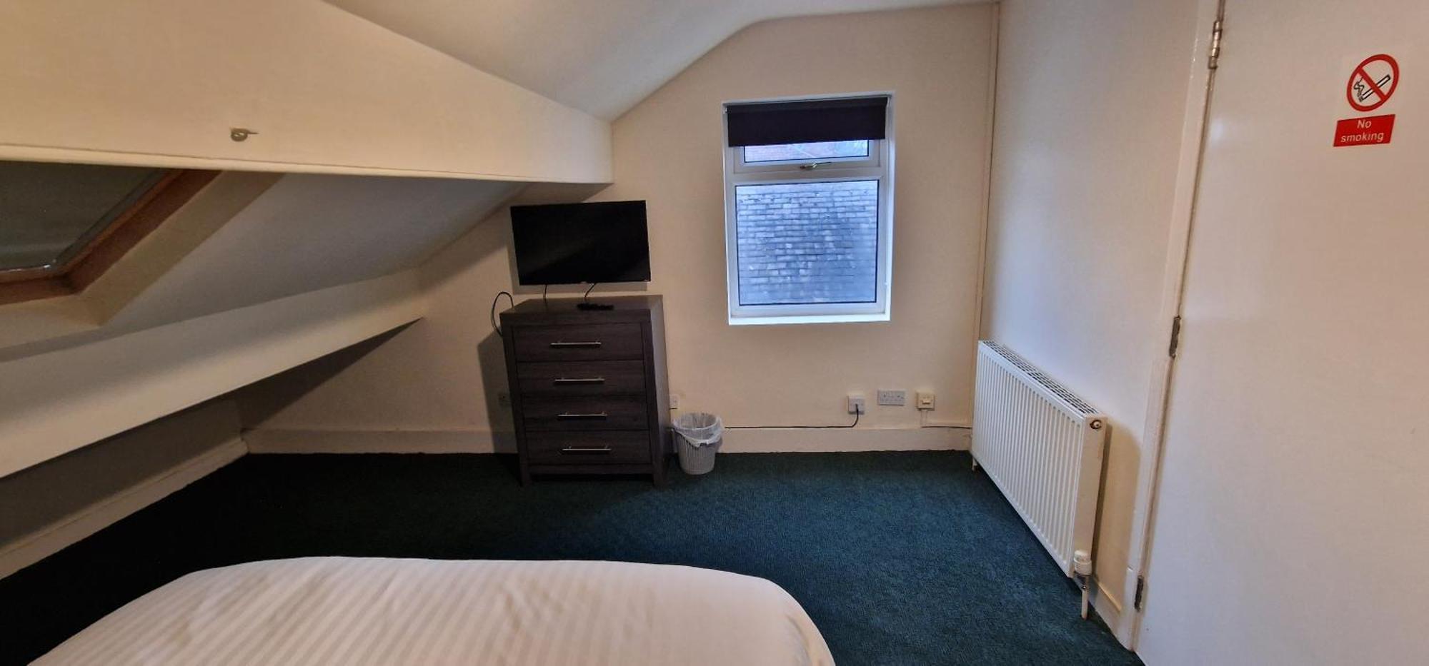 Self Check In Rooms Central Wakefield Luaran gambar