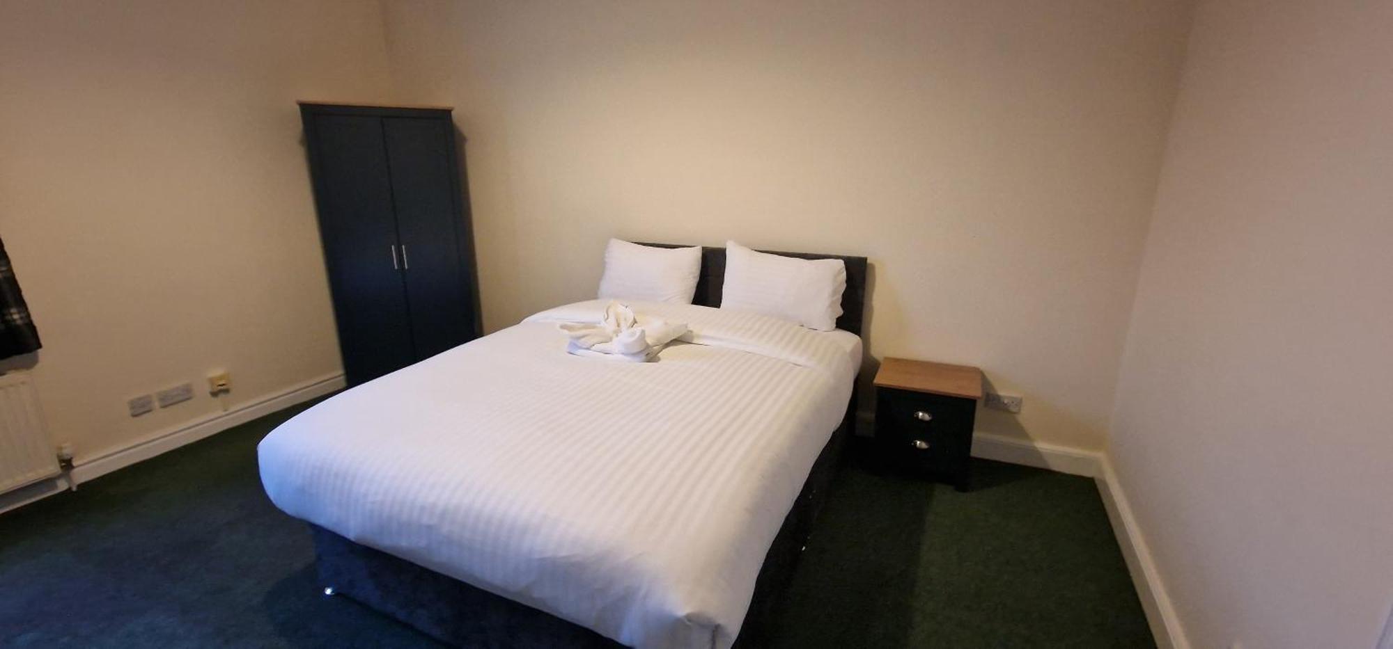 Self Check In Rooms Central Wakefield Luaran gambar