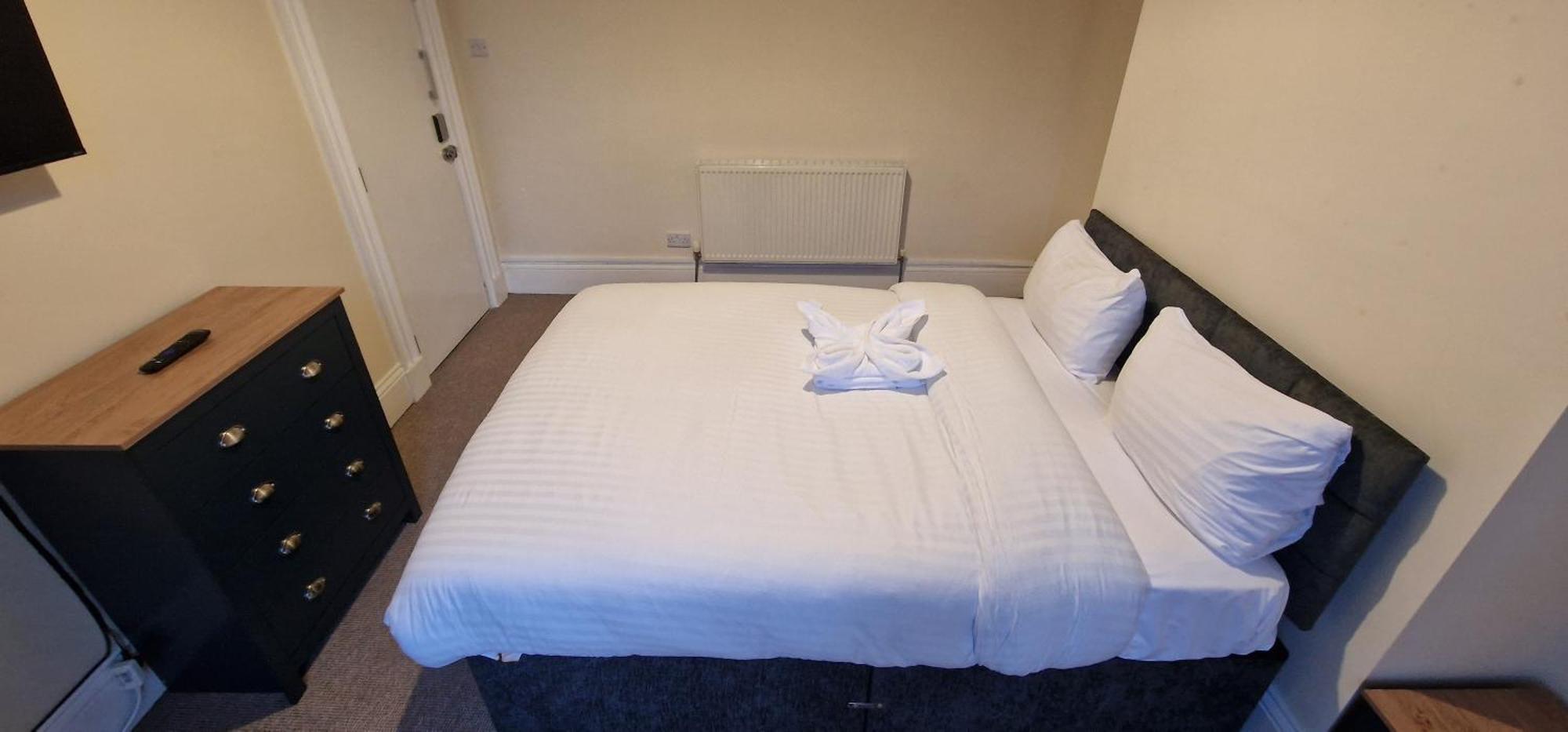 Self Check In Rooms Central Wakefield Luaran gambar