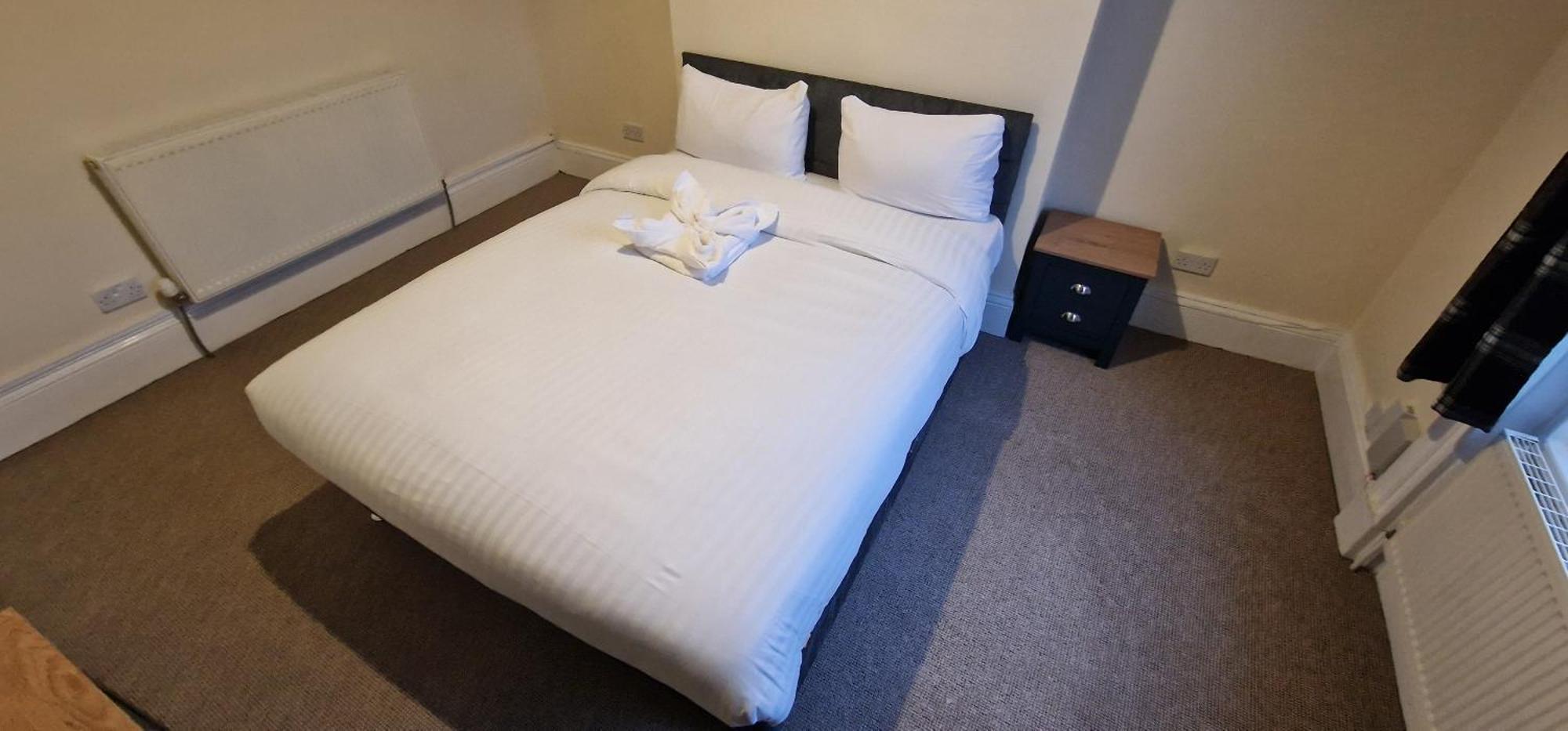 Self Check In Rooms Central Wakefield Luaran gambar